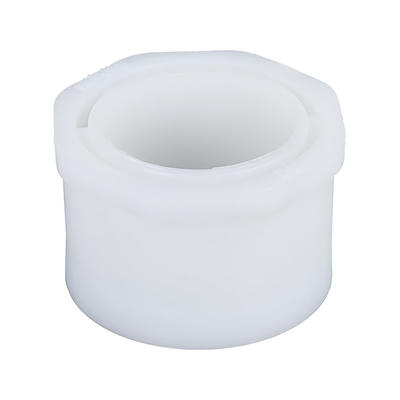 Hogyan befolyásolja az FRPP csőszerelvények kialakítása, beleértve a falvastagságot és a megerősítést, a szivárgás megelőzését és a csatlakozások integritását működési feszültség alatt?